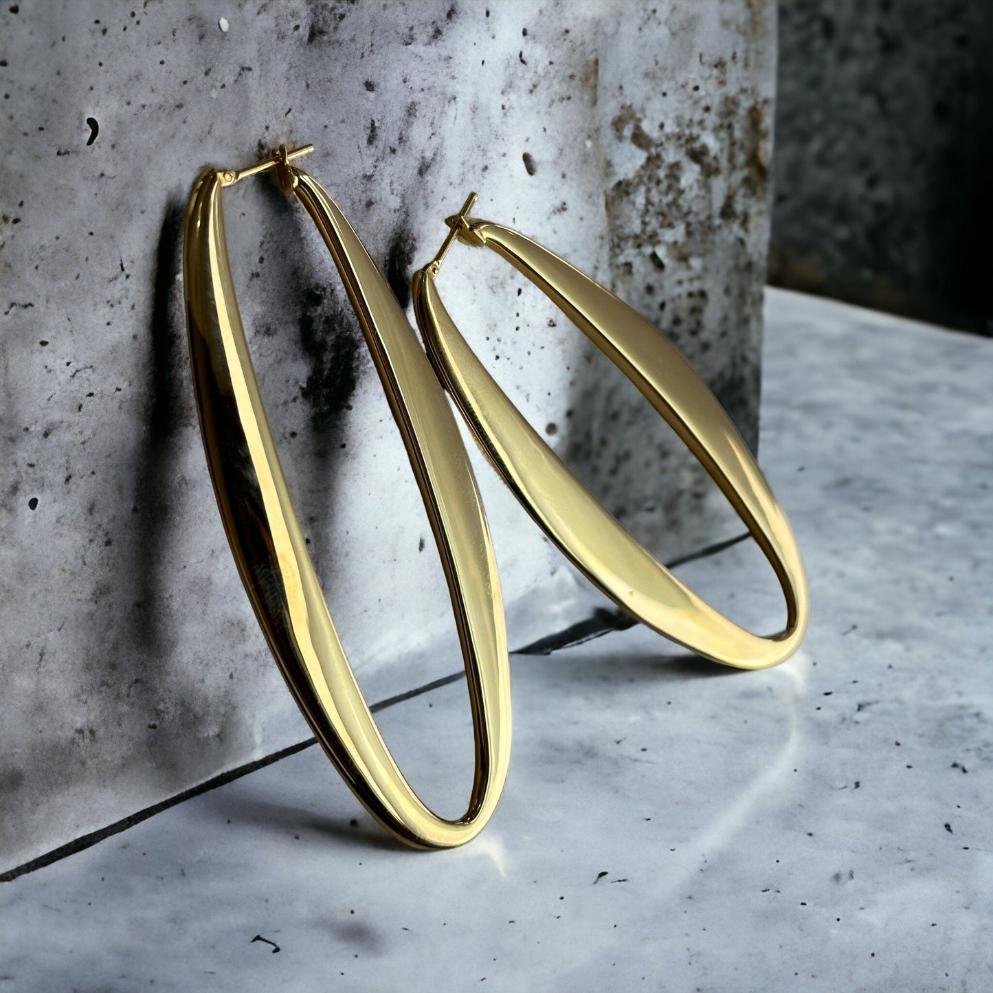18k Solid Long shaped Oval Dainty Gold Hoop Earrings - R. Mouzannar Jewelry