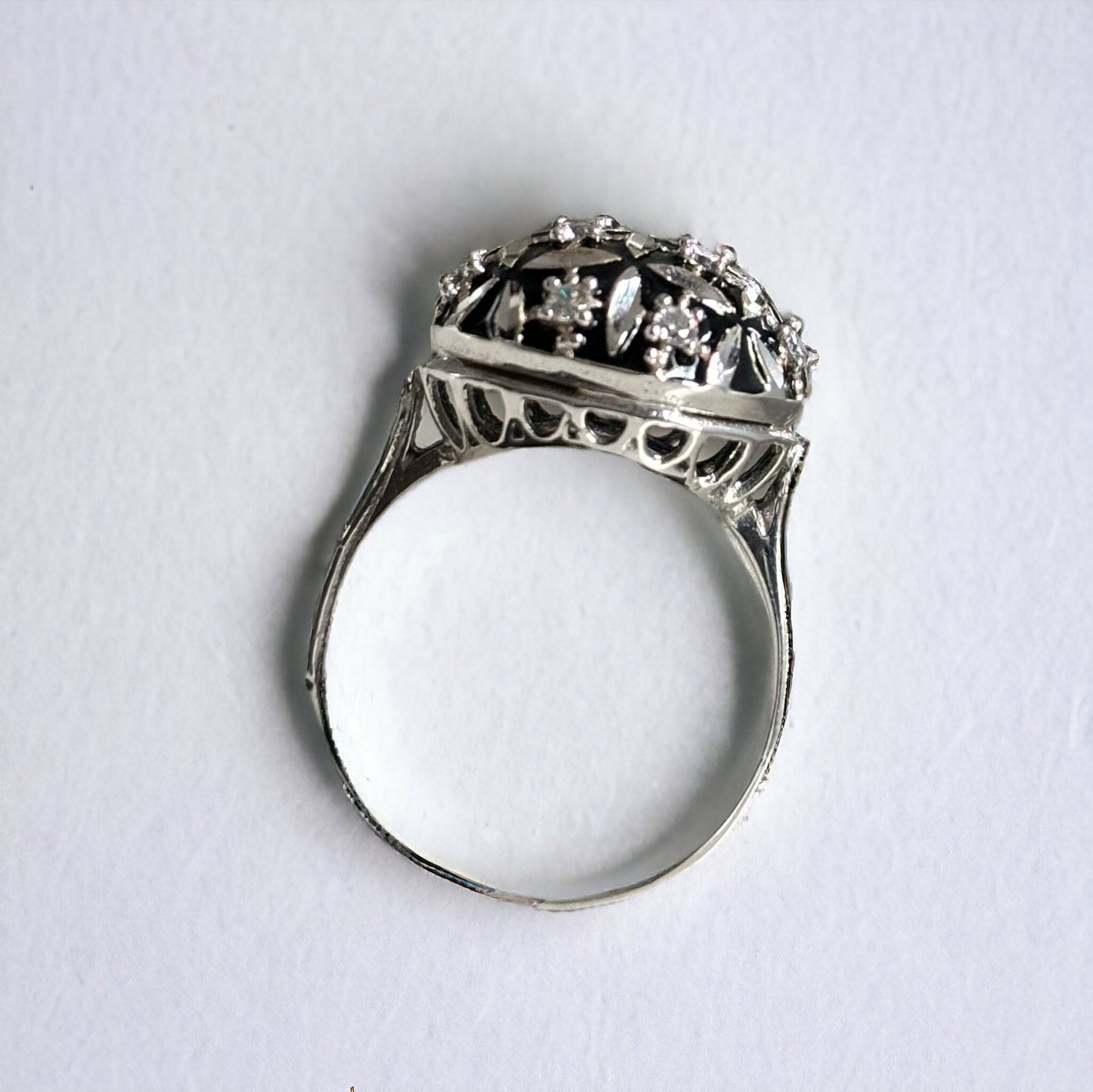 18k White Gold Black Enamel and Zirconium Ring - émail Noir Zircone Ring, UNGARI profile from the top on white background