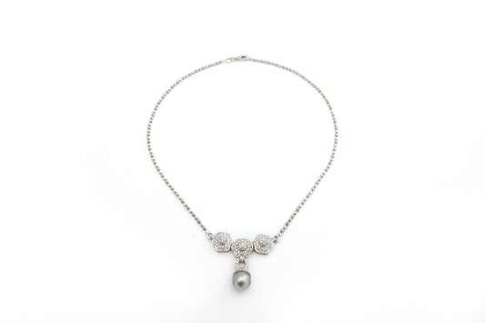 Necklace White Gold With Diamonds and  Pearl