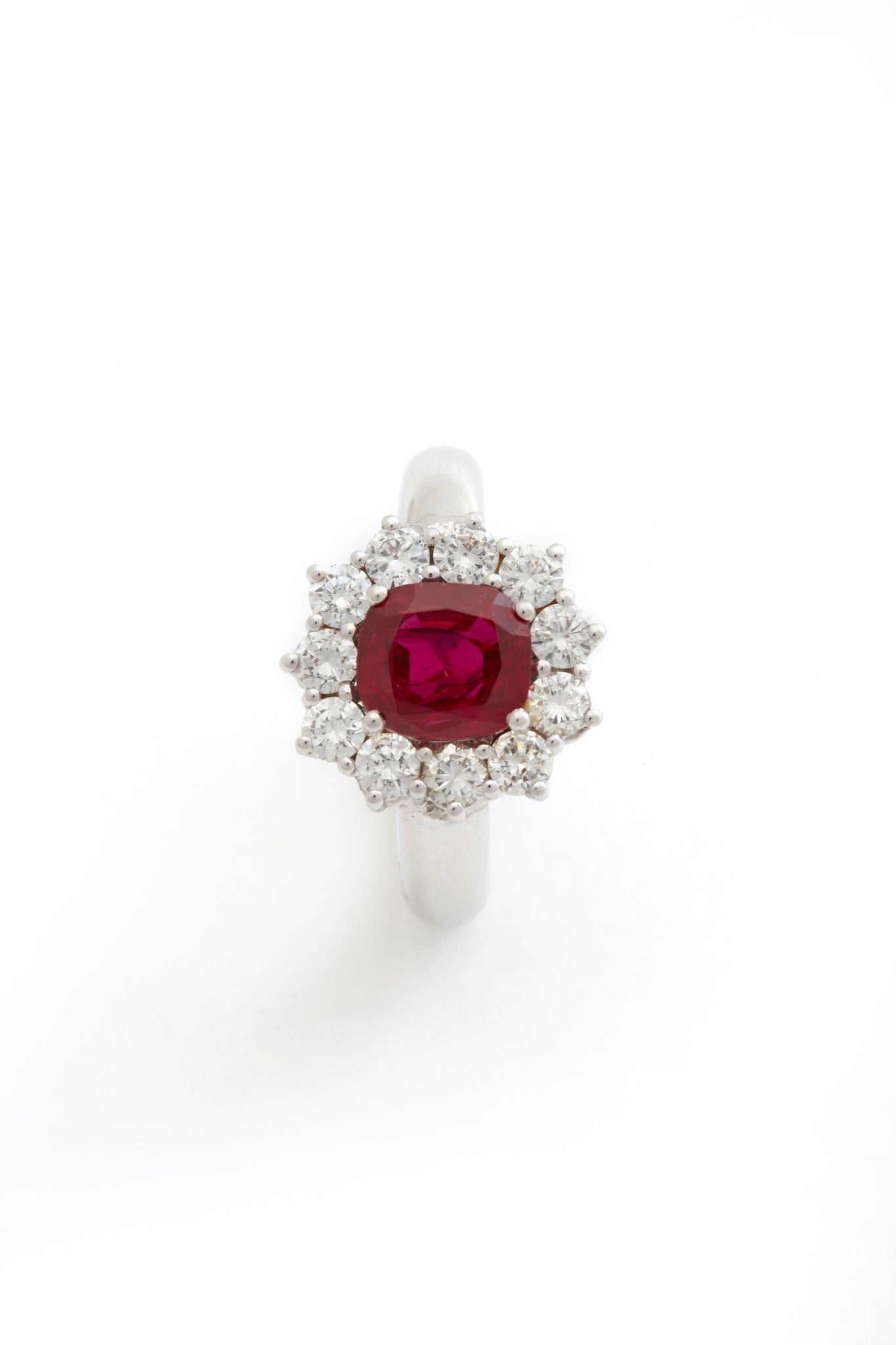 Ring White Gold With Diamond & Ruby