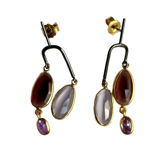 Amethysts Dangle Black Solid Gold Earrings. 4 Amethysts,  2 dark and 2 clear.