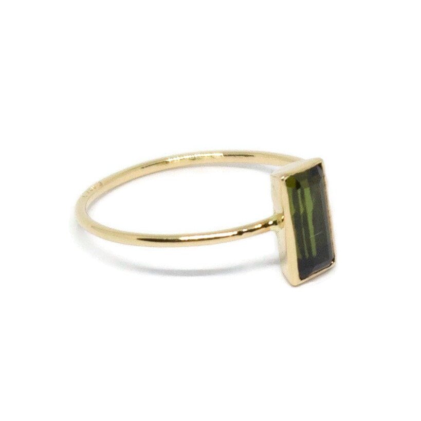 Natural Peridot 18K Solid Gold Ring, Peridot Gold Ring, 18K Solid Gold Peridot Ring, Handmade Gold Ring - R. Mouzannar Jewelry