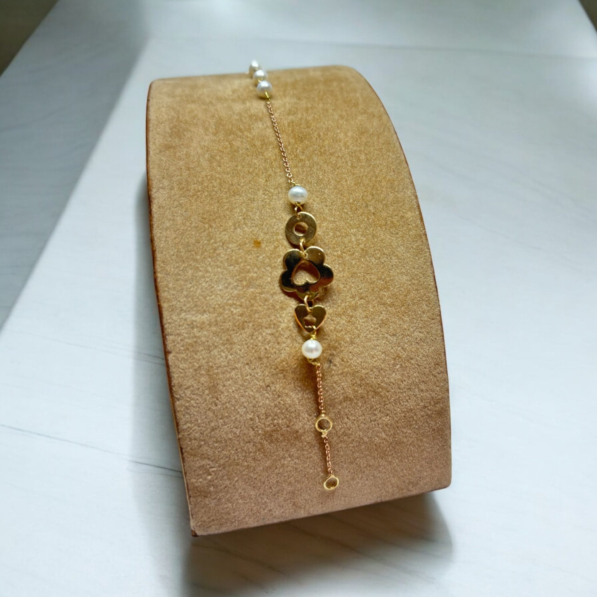 Nexklace and Bracelet Set 18k rose and yellow gold with pearl flower motif - R. Mouzannar