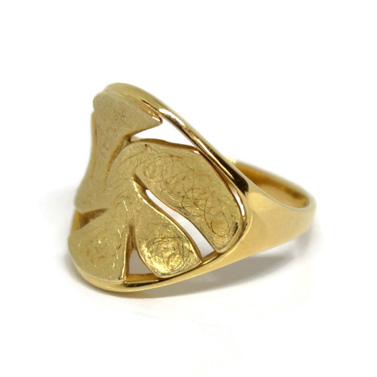 18k Yellow Gold Ring, the top has a matte finish surrounded by brilliant shiny gold - R. Mouzannar Jewelry