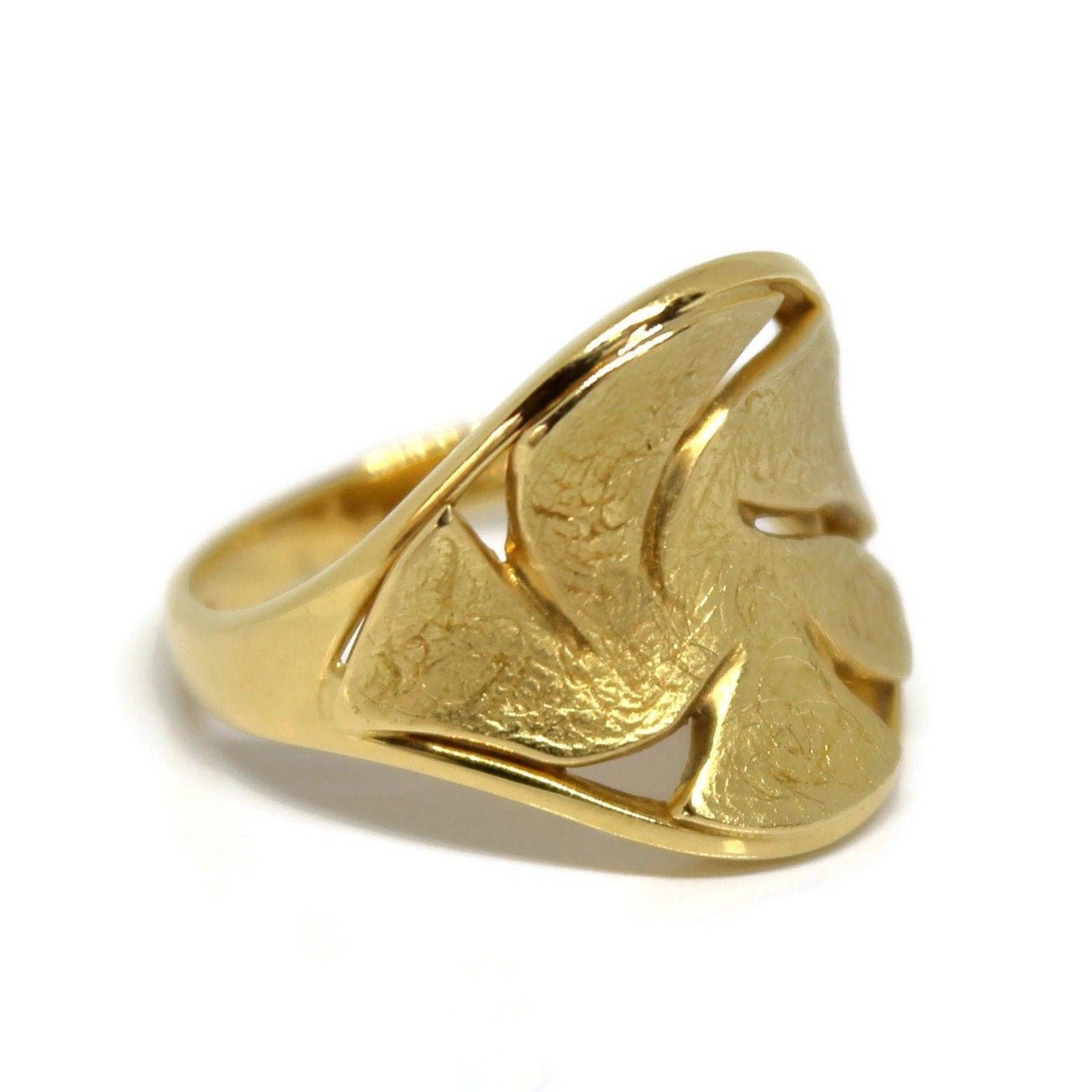 18k Yellow Gold Ring, the top has a matte finish surrounded by brilliant shiny gold - R. Mouzannar Jewelry