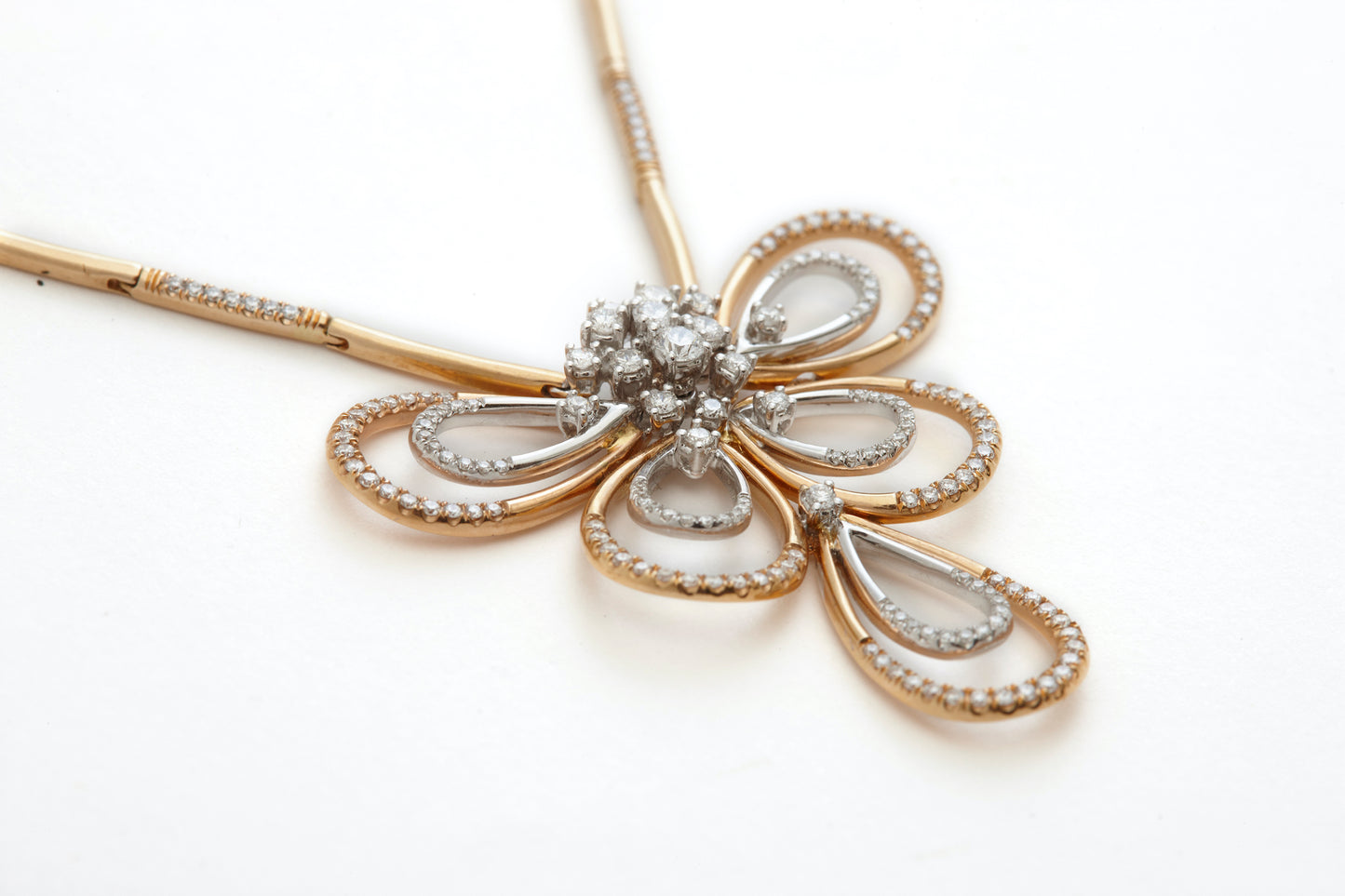 Necklace 18k Rose Gold With Diamonds