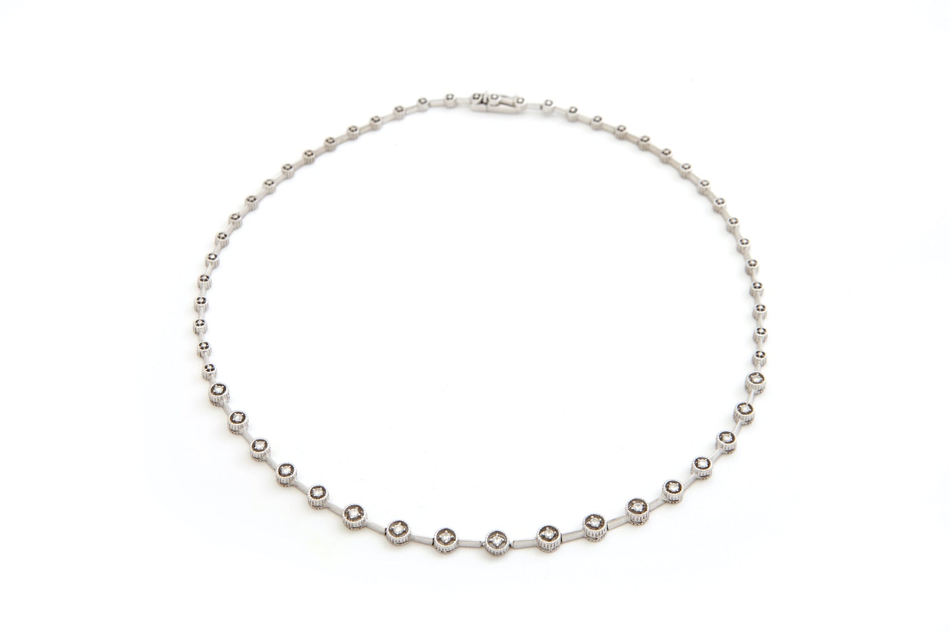 Necklace White Gold With Diamonds