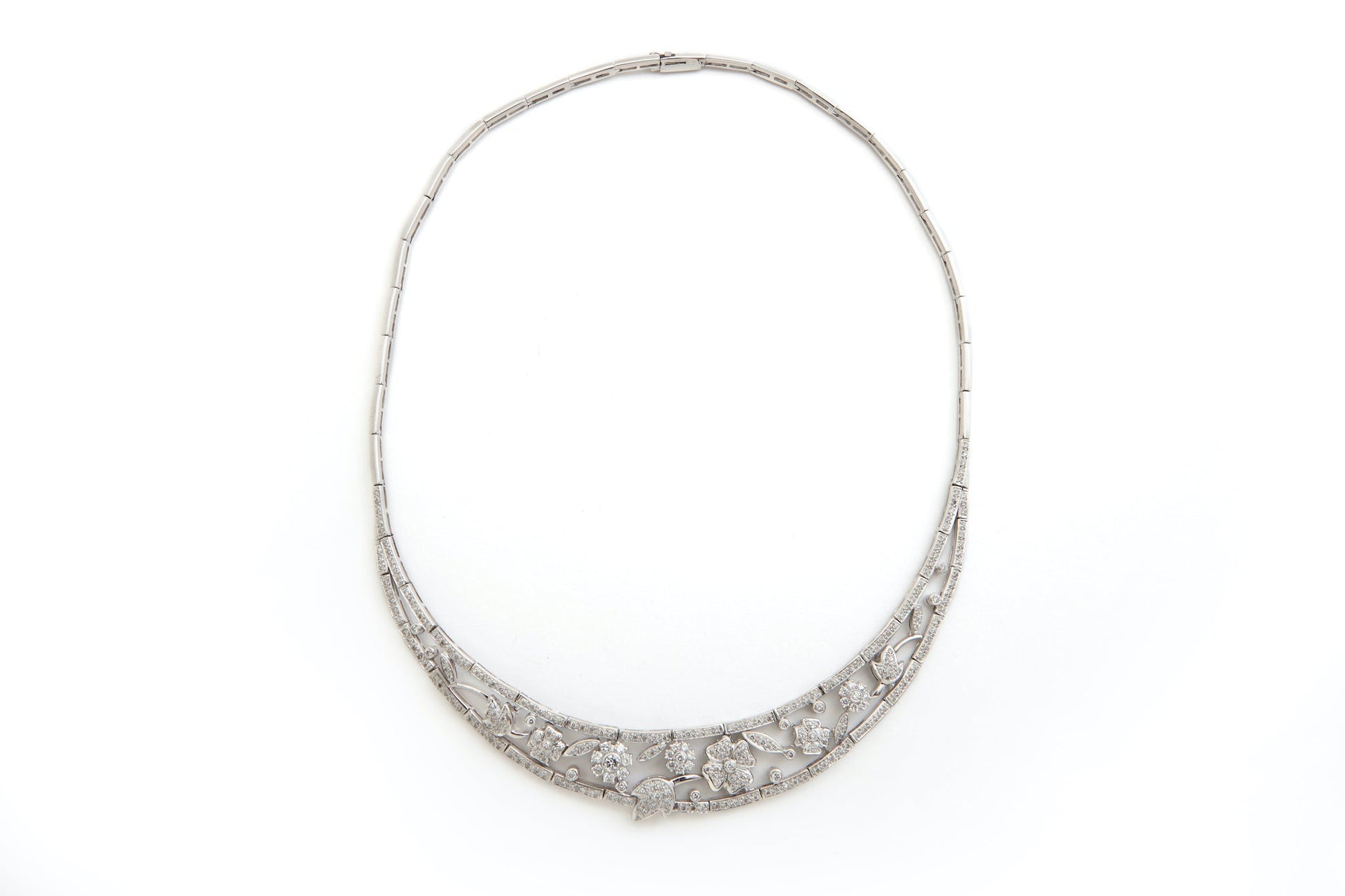 Necklace White Gold With Diamonds