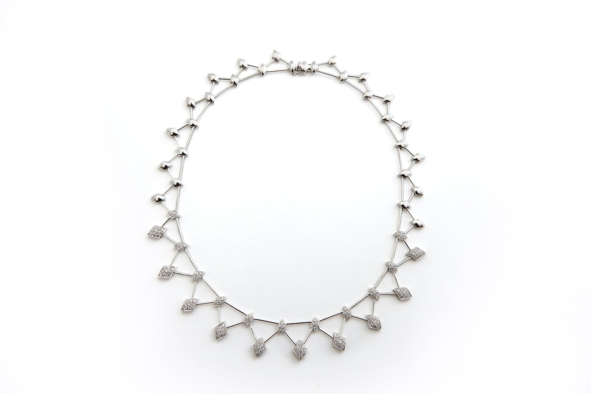 Necklace White Gold With Diamonds