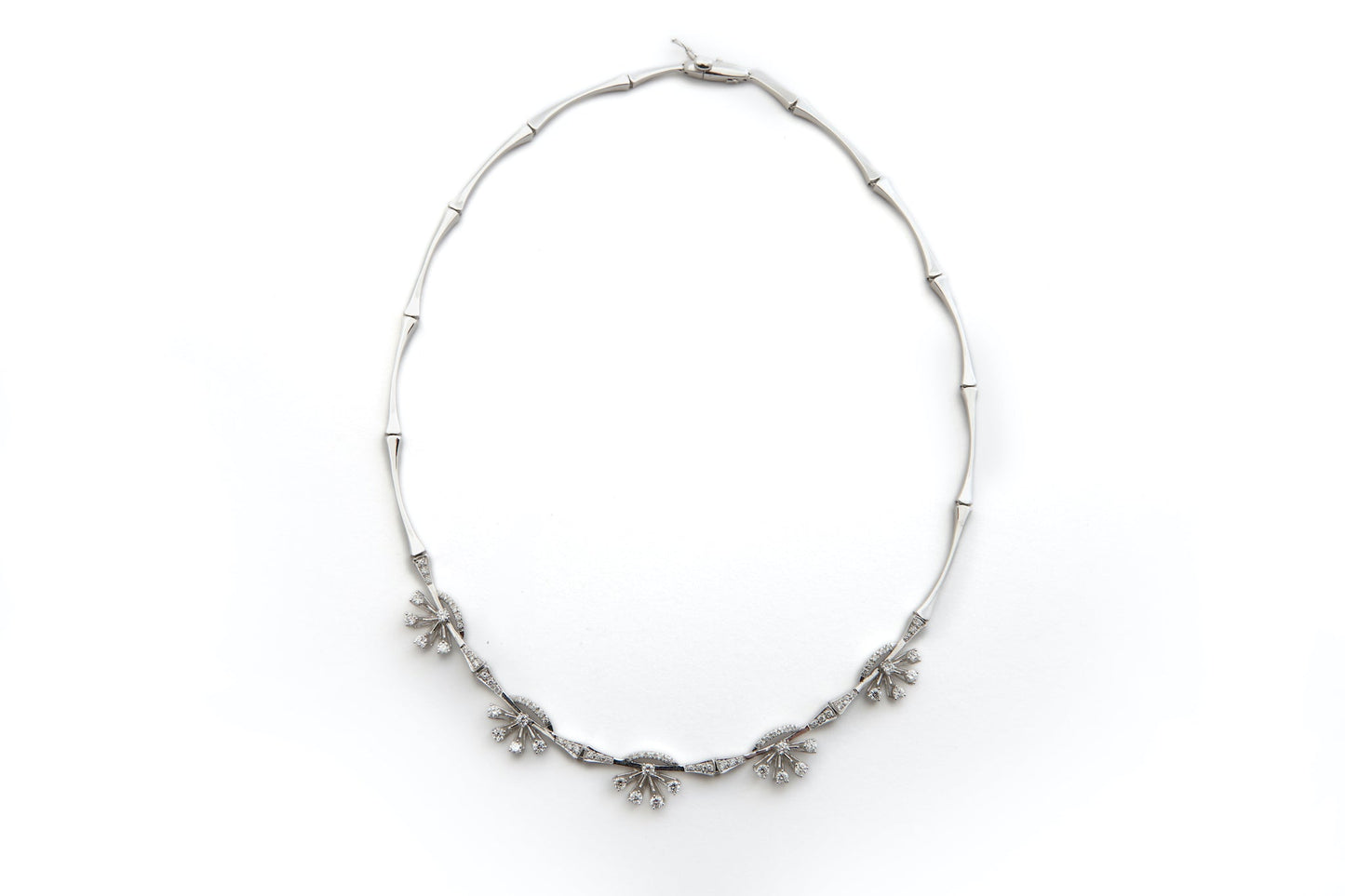 Necklace White Gold With Diamonds